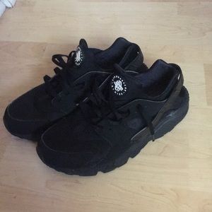Nike huaraches!!!!